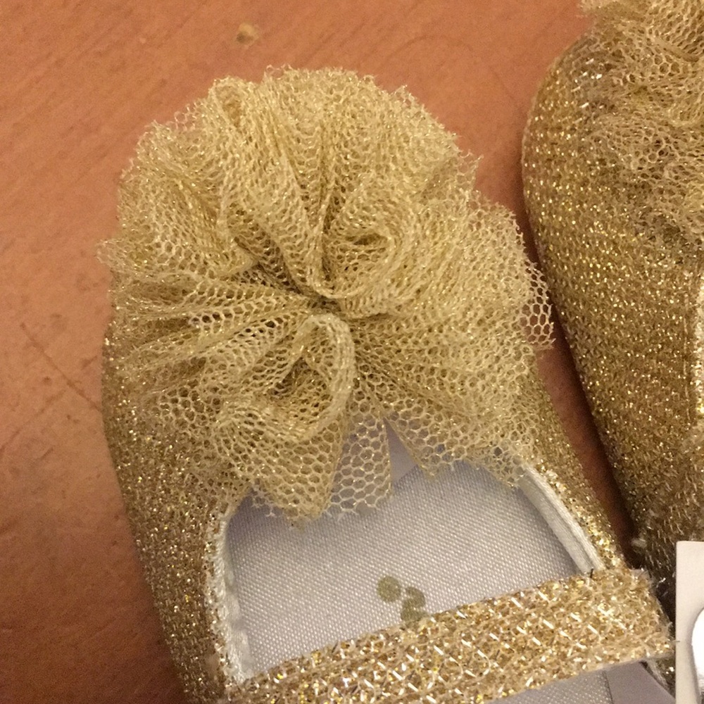 Baby Girl Dress Glitter Gold Shoes Slippers - Picture 6 of 8